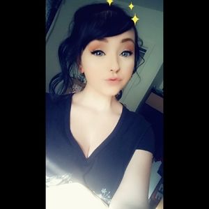 Meet your Posher, Alanis